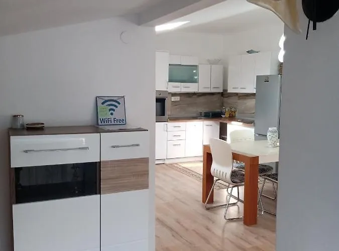 Fis Centar Loft Апартаменти